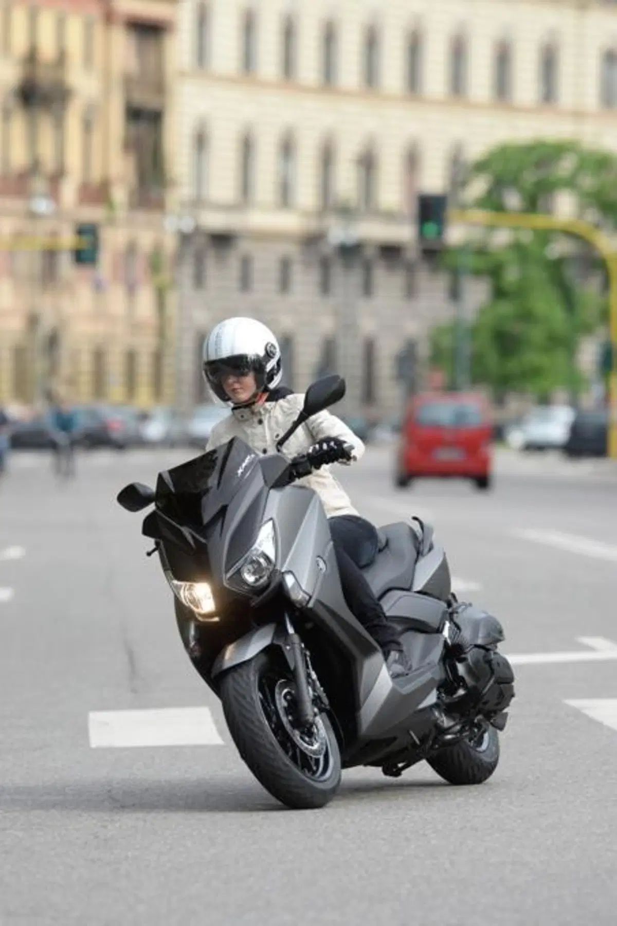 Yamaha X-Max 400 (14)