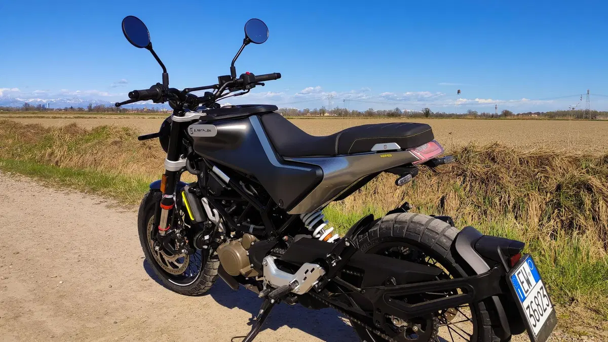 Husqvarna Svartpilen 125 TEST 2021 (3)