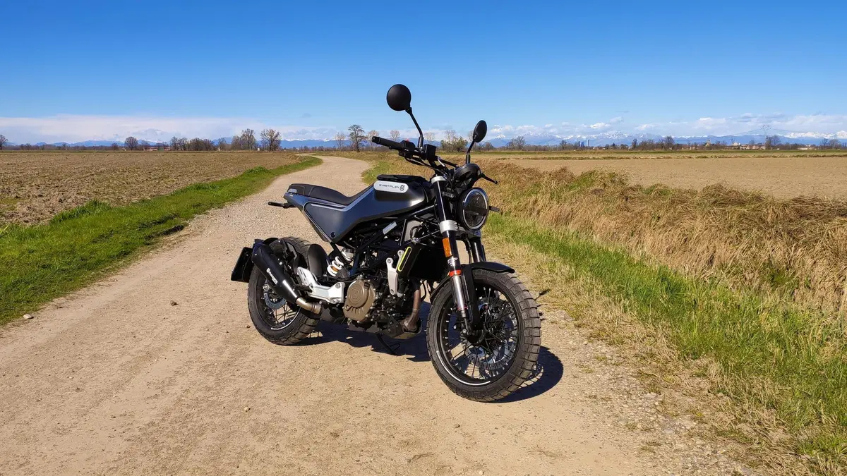 Husqvarna Svartpilen 125 TEST 2021 (5)