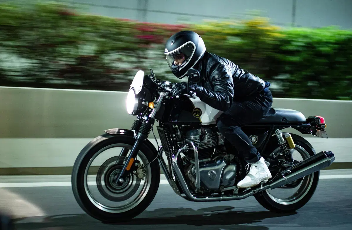 Royal Enfield: Continental GT 650 e Interceptor 650, omologazione Euro 5 e 10 nuove colorazioni (5)