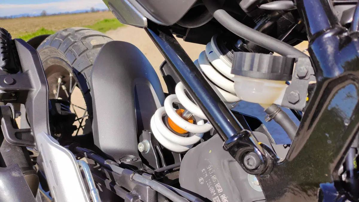 Husqvarna Svartpilen 125 TEST 2021 (6)