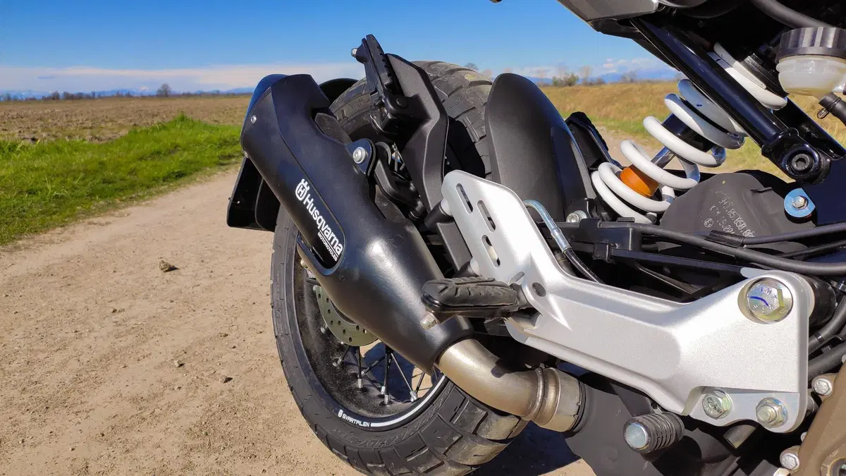 Husqvarna Svartpilen 125 TEST 2021 (9)