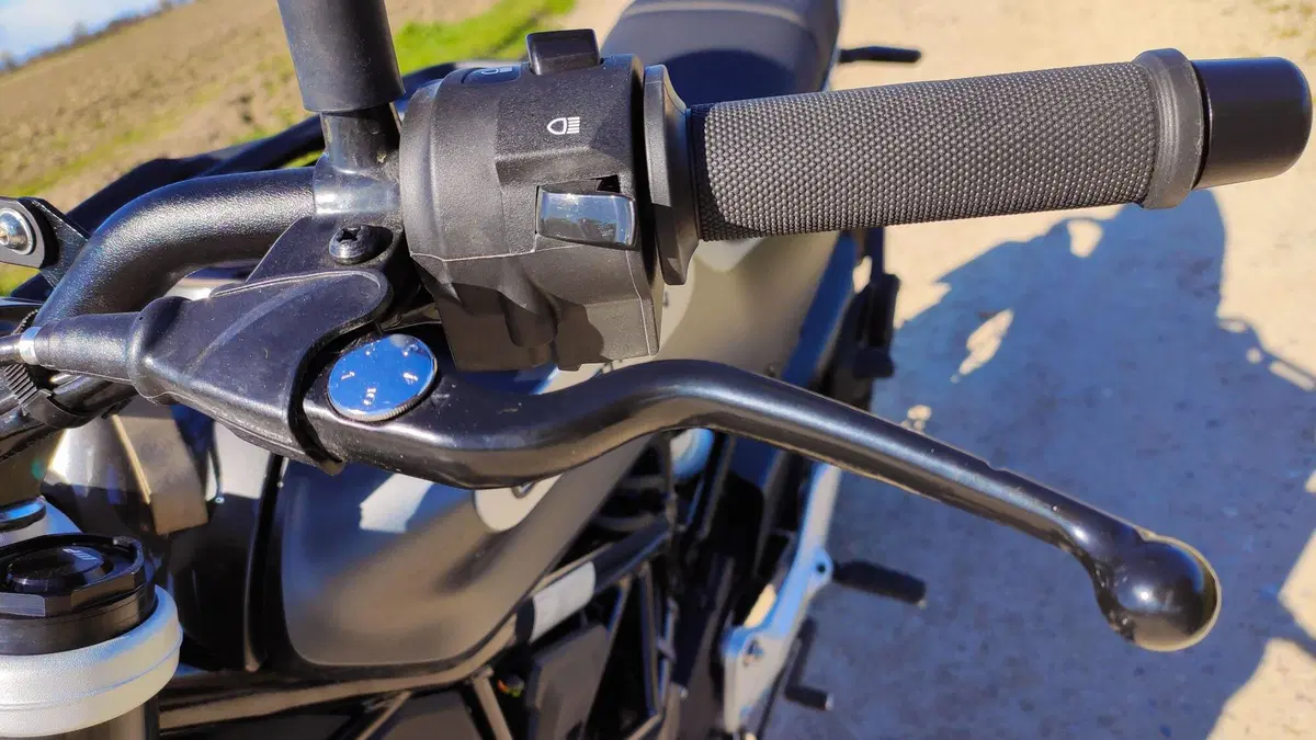 Husqvarna Svartpilen 125 TEST 2021 (12)