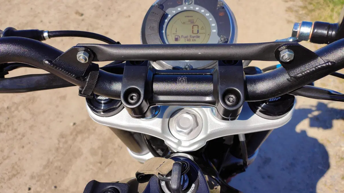 Husqvarna Svartpilen 125 TEST 2021 (20)