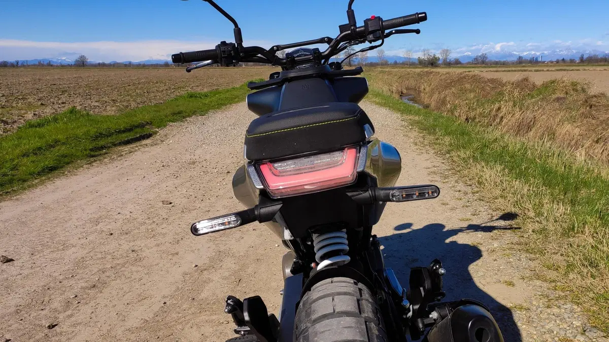 Husqvarna Svartpilen 125 TEST 2021 (23)