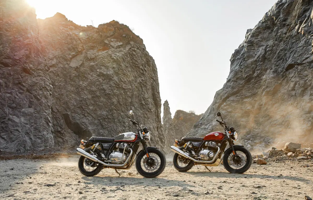 Royal Enfield: Continental GT 650 e Interceptor 650, omologazione Euro 5 e 10 nuove colorazioni (17)