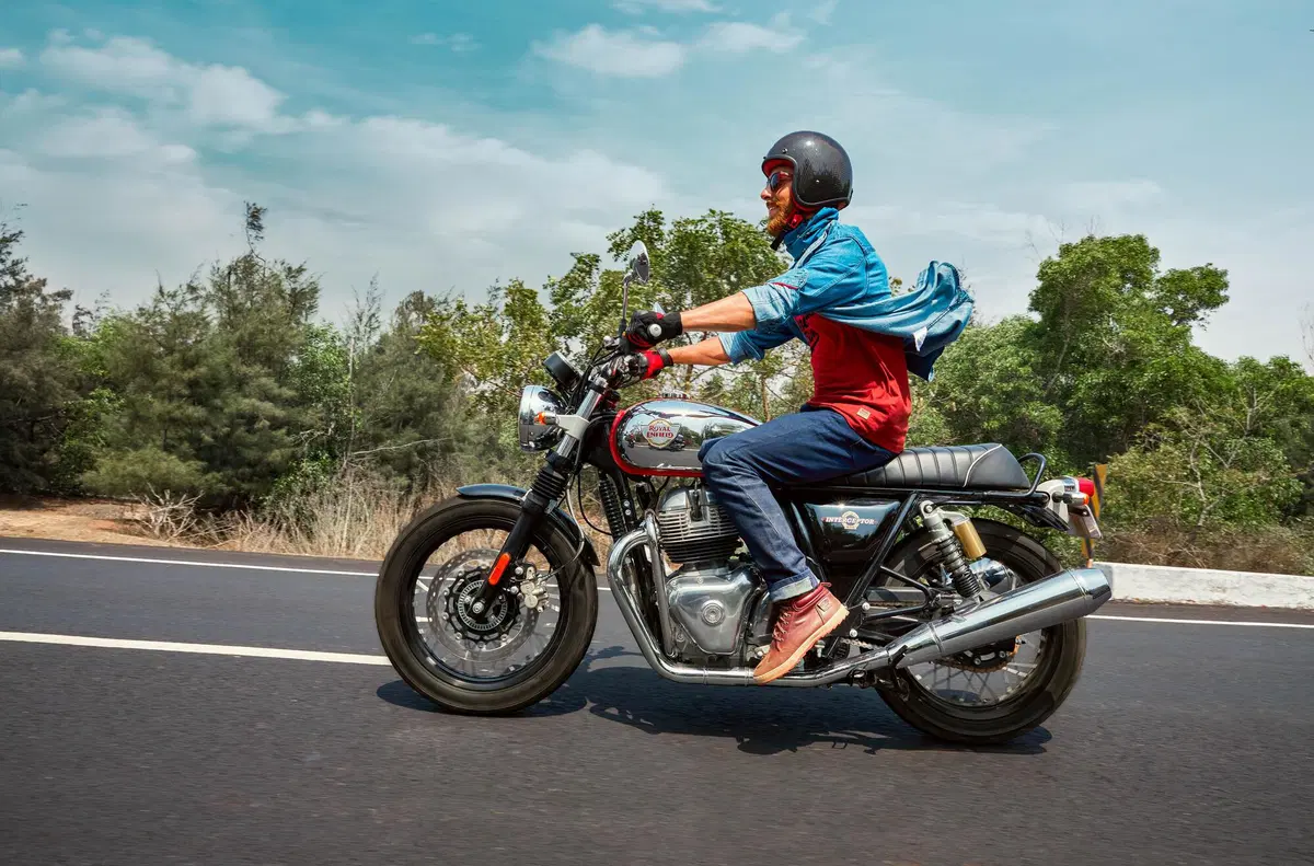 Royal Enfield: Continental GT 650 e Interceptor 650, omologazione Euro 5 e 10 nuove colorazioni (18)