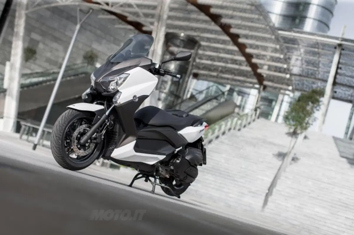 Yamaha X-Max 400 (22)
