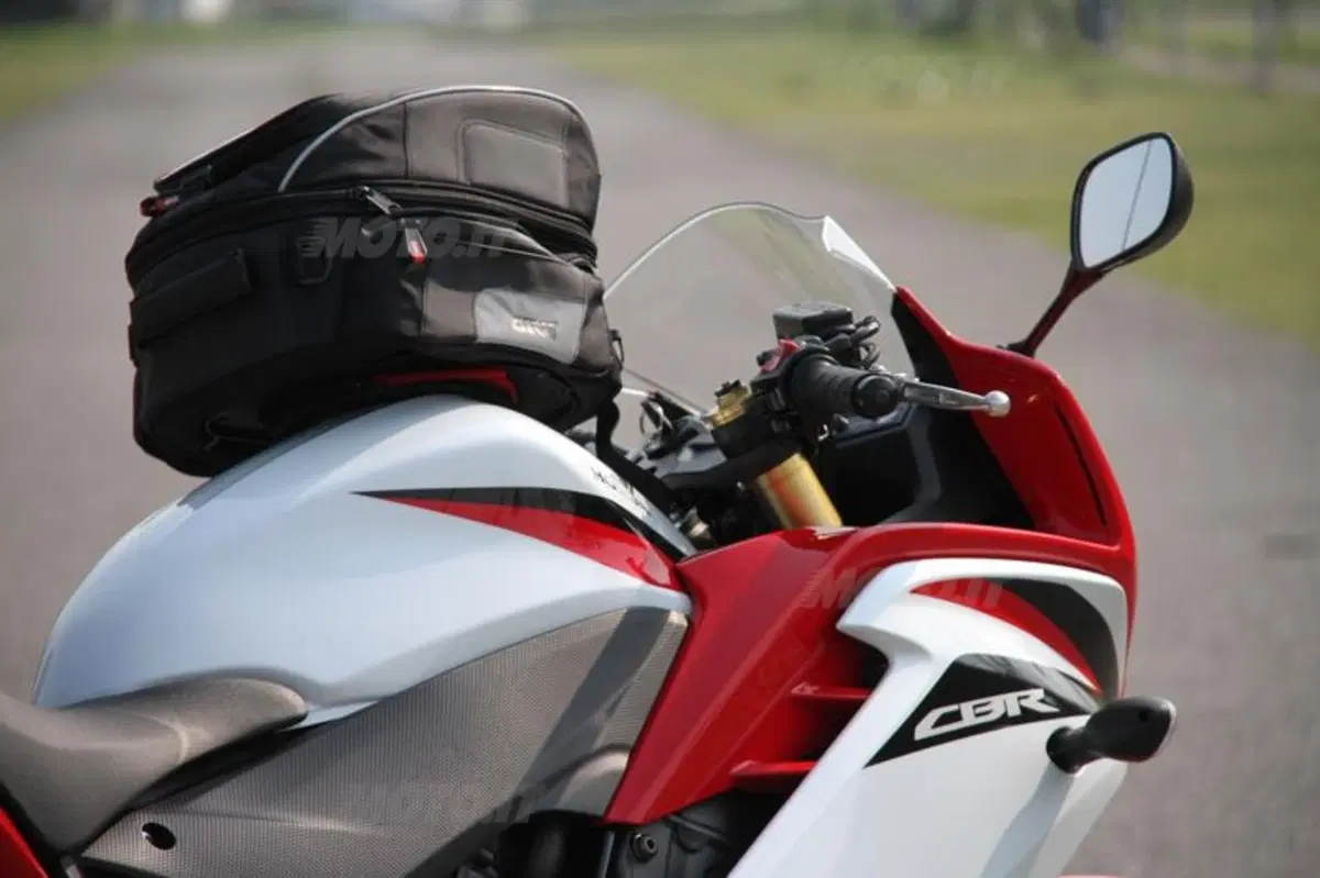 Tre borse GIVI Xstream in prova (2)
