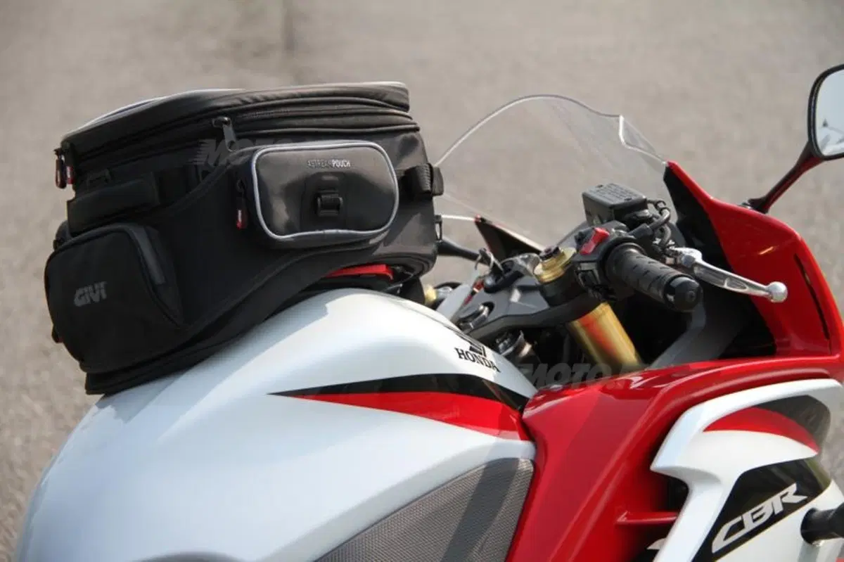 Tre borse GIVI Xstream in prova (4)