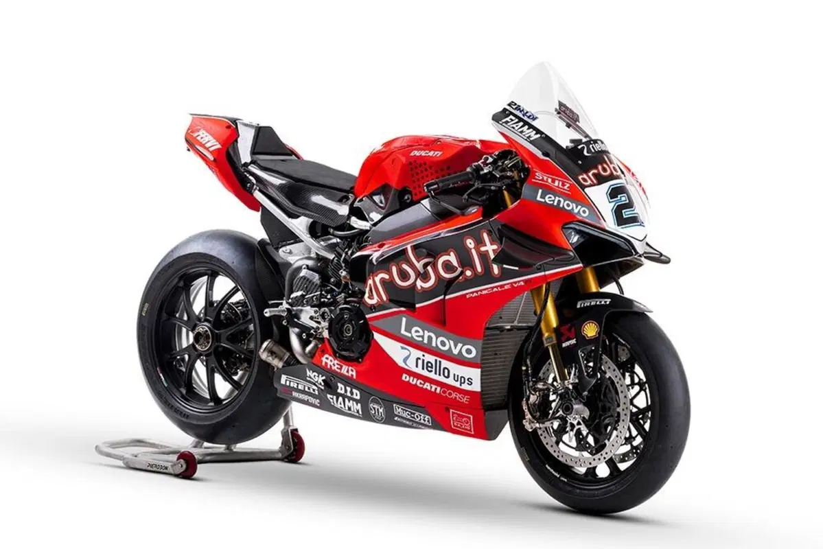 Presentato il team Aruba Ducati SBK 2021 (7)