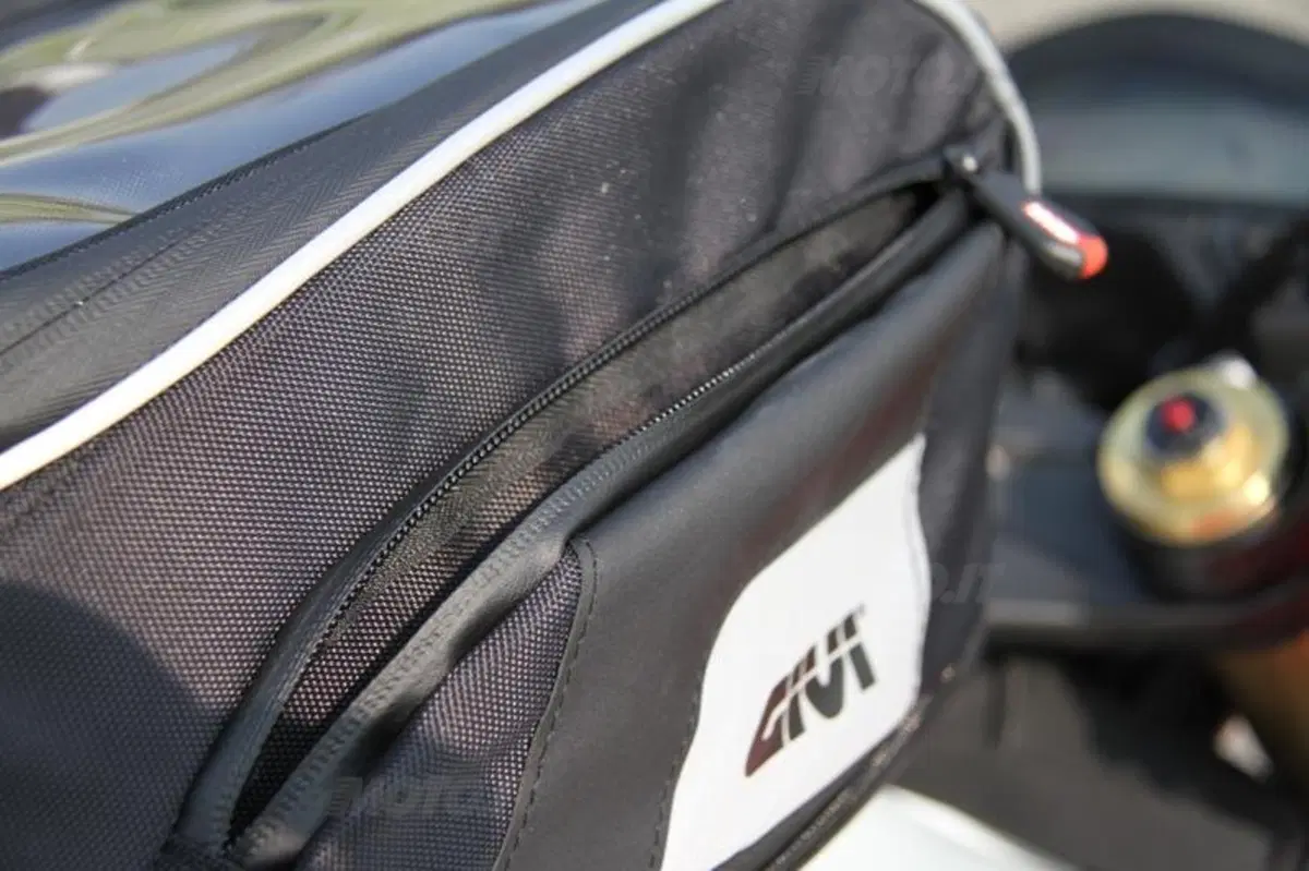 Tre borse GIVI Xstream in prova (26)
