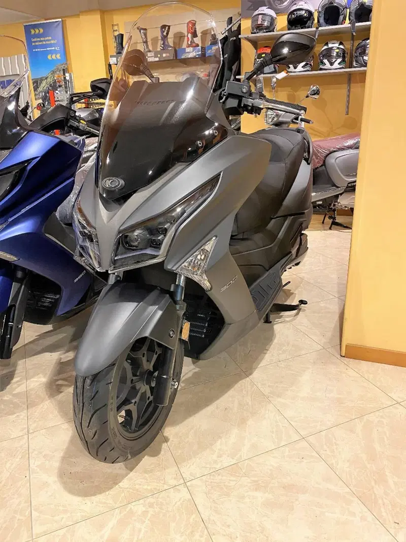 Kymco X-Town 300i (2025 - 26) (3)