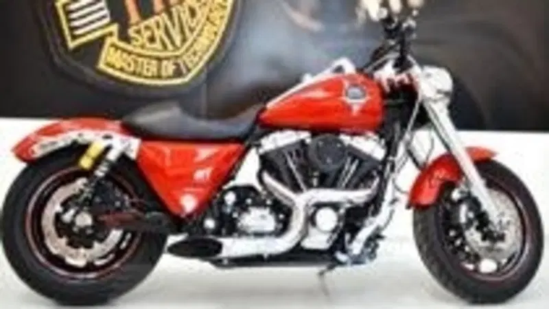 Harley-Davidson Parma: una Road King snella e aggressiva
