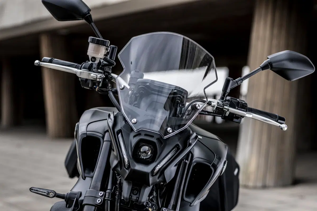 Yamaha MT-09: Dark & Fun (17)