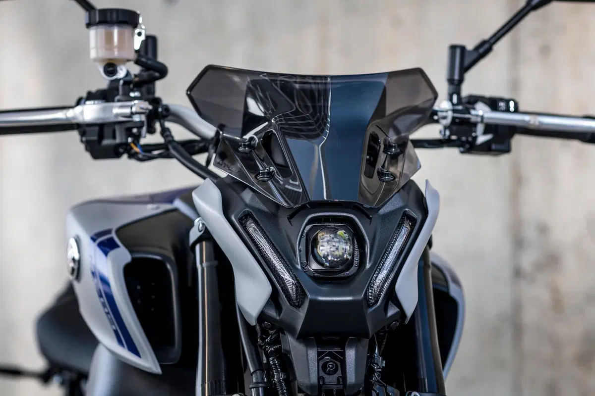 Yamaha MT-09: Dark & Fun (20)