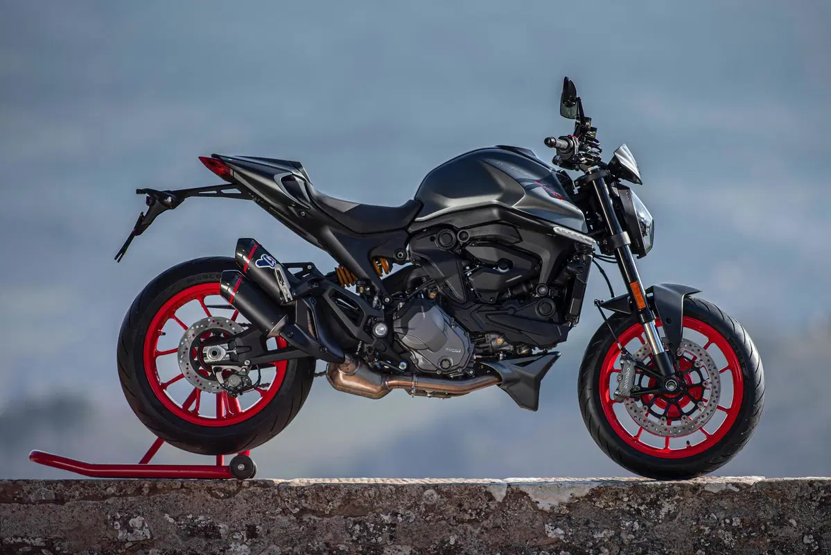 Ducati Monster 2021: svolta epocale