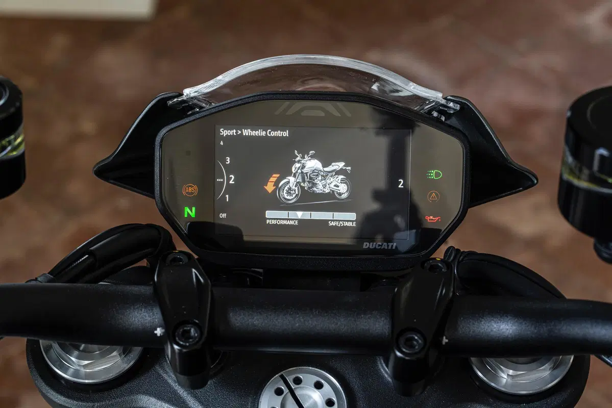 Ducati Monster 2021: svolta epocale (2)