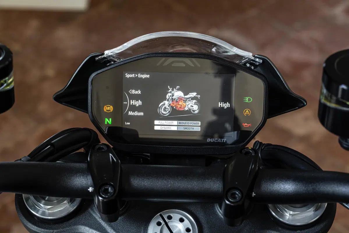 Ducati Monster 2021: svolta epocale (5)