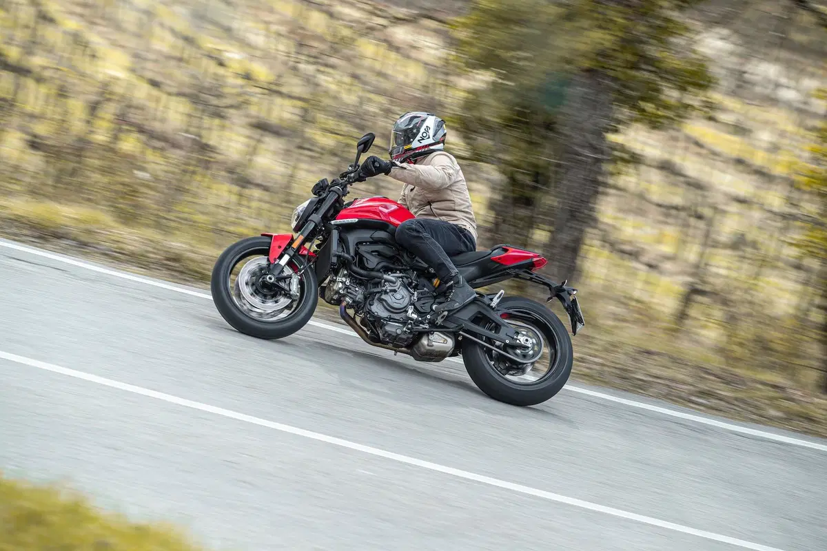 Ducati Monster 2021: svolta epocale (3)