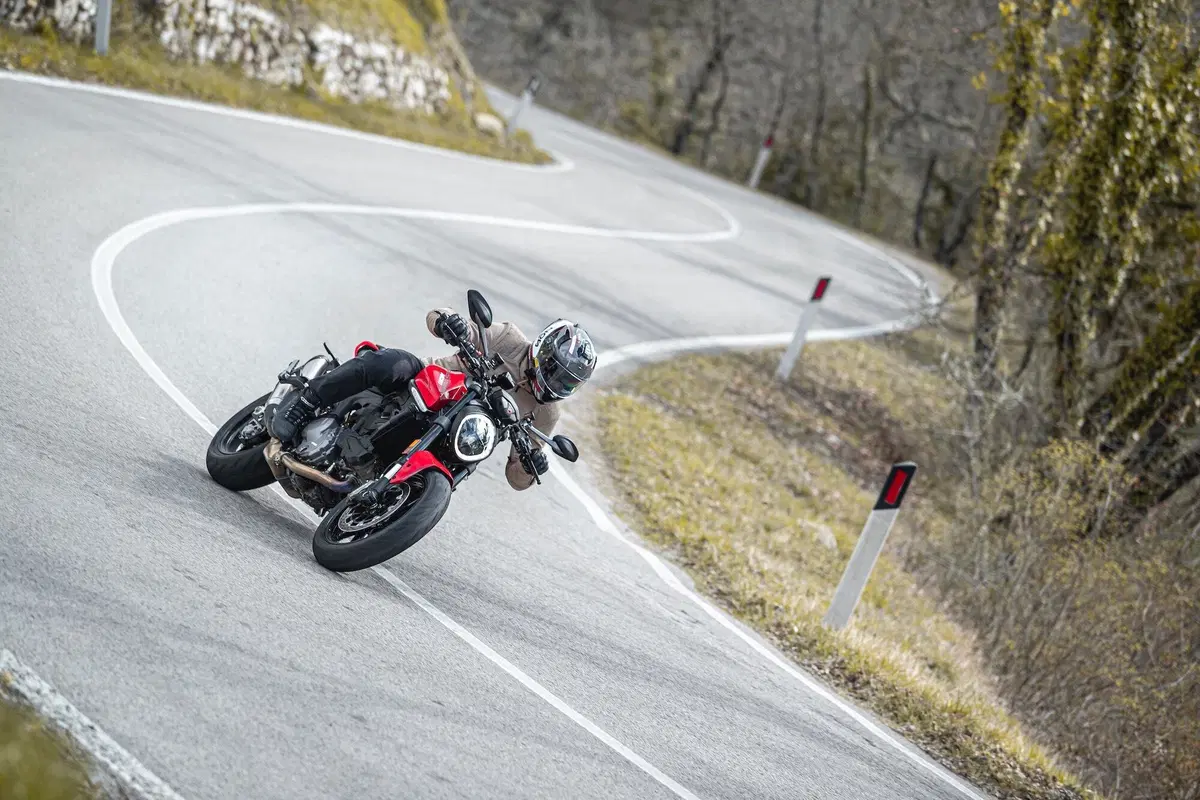 Ducati Monster 2021: svolta epocale (8)