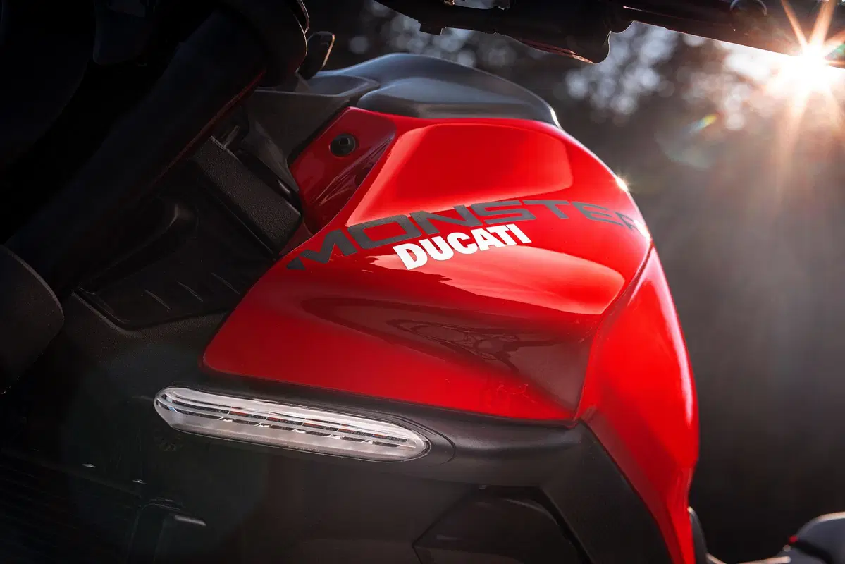 Ducati Monster 2021: svolta epocale (18)