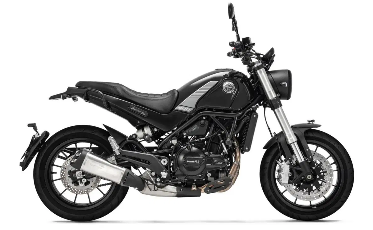 Benelli Leoncino 500 e Leoncino 500 Trail 2021. Aggiornate: stesso prezzo (2)