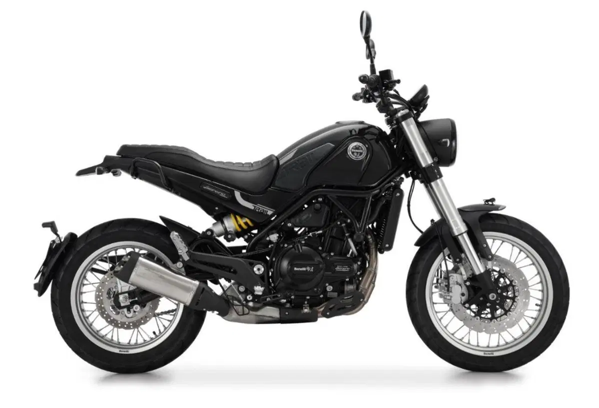Benelli Leoncino 500 e Leoncino 500 Trail 2021. Aggiornate: stesso prezzo