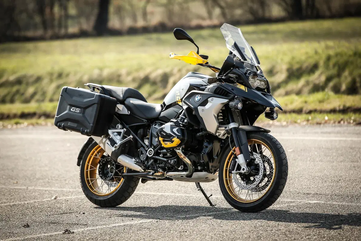 BMW R1250GS VS Ducati Multistrada V4S: maxienduro italiana o tedesca? (2)