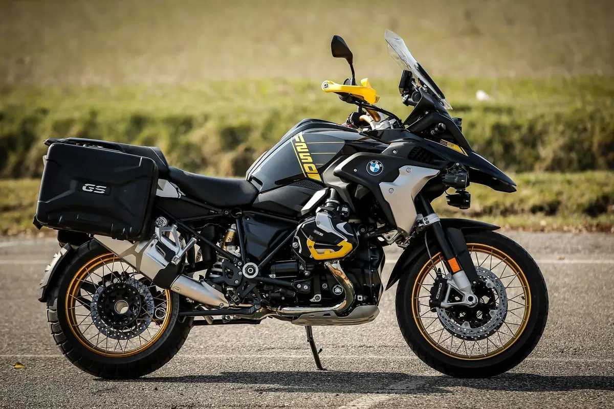 BMW R1250GS VS Ducati Multistrada V4S: maxienduro italiana o tedesca? (4)