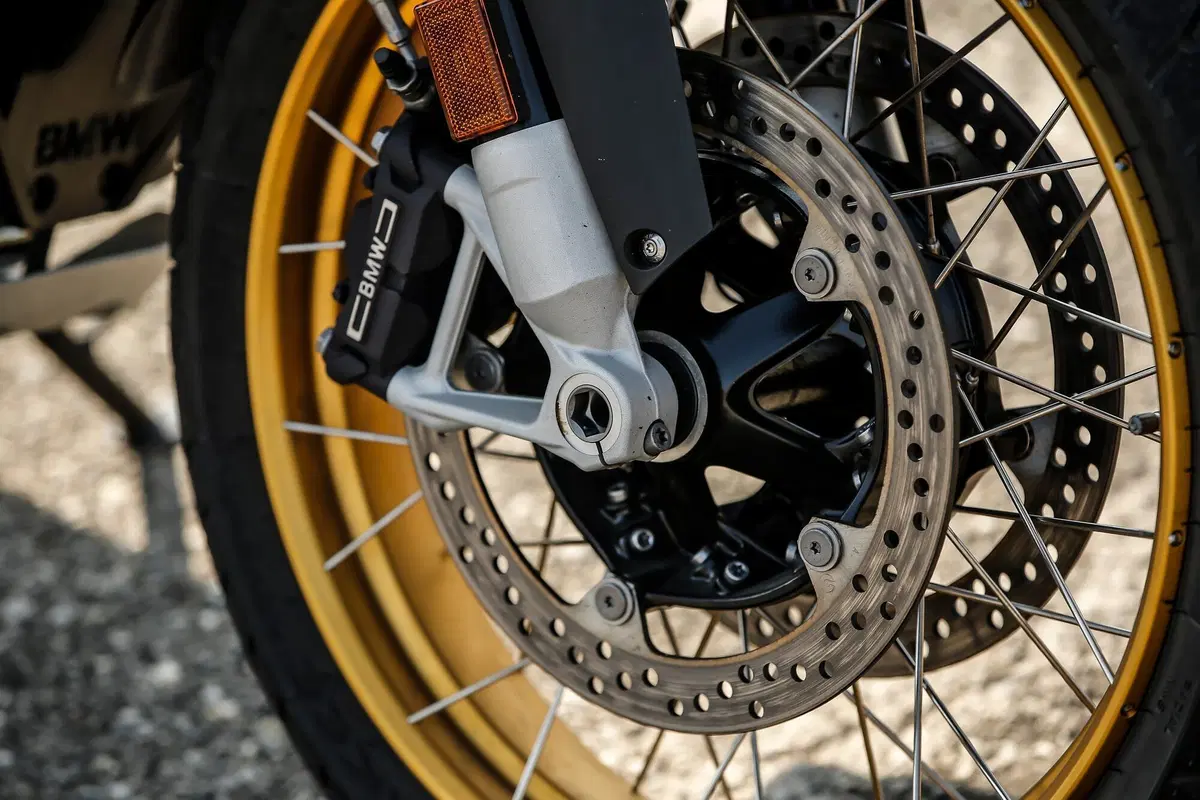 BMW R1250GS VS Ducati Multistrada V4S: maxienduro italiana o tedesca? (17)