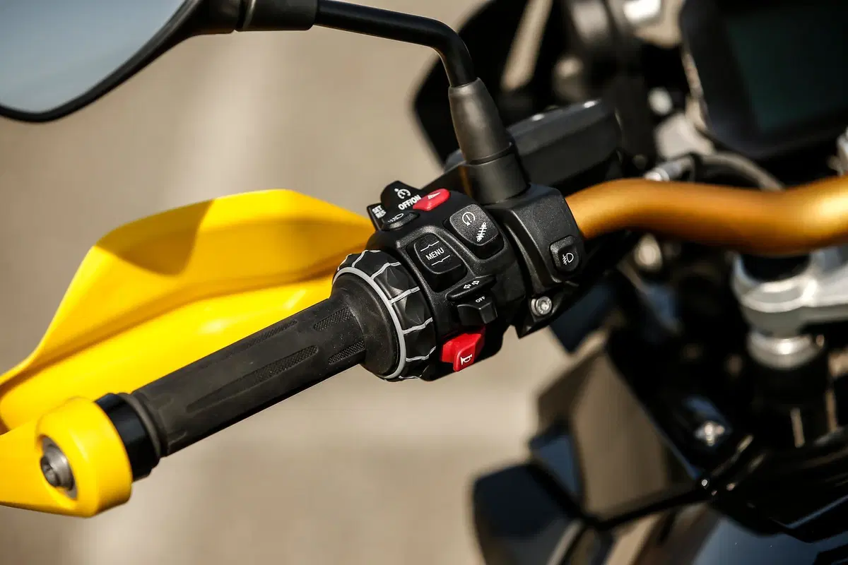BMW R1250GS VS Ducati Multistrada V4S: maxienduro italiana o tedesca? (19)