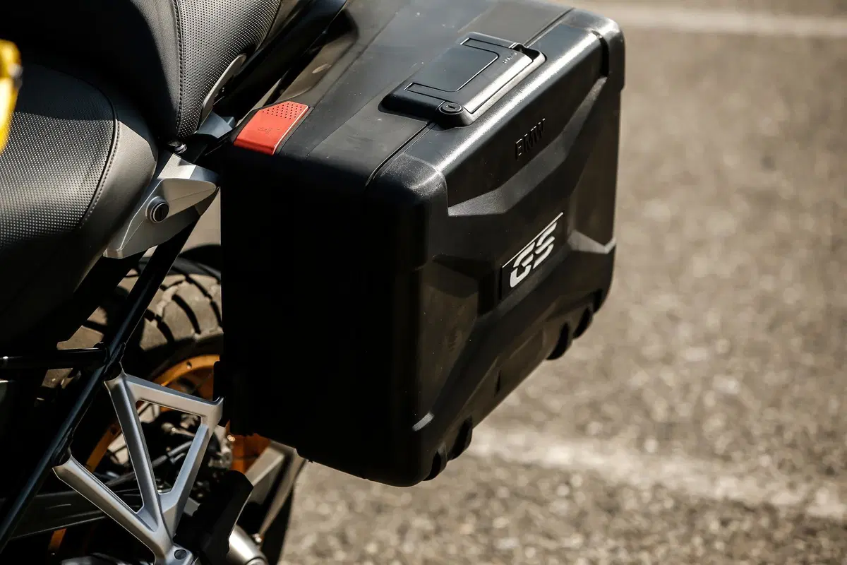 BMW R1250GS VS Ducati Multistrada V4S: maxienduro italiana o tedesca? (22)