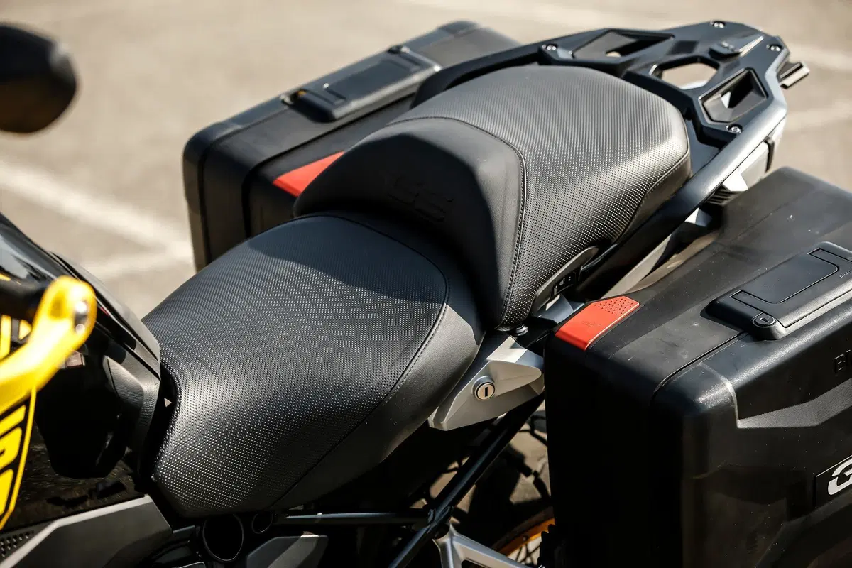 BMW R1250GS VS Ducati Multistrada V4S: maxienduro italiana o tedesca? (26)