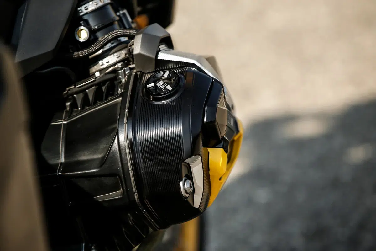 BMW R1250GS VS Ducati Multistrada V4S: maxienduro italiana o tedesca? (27)