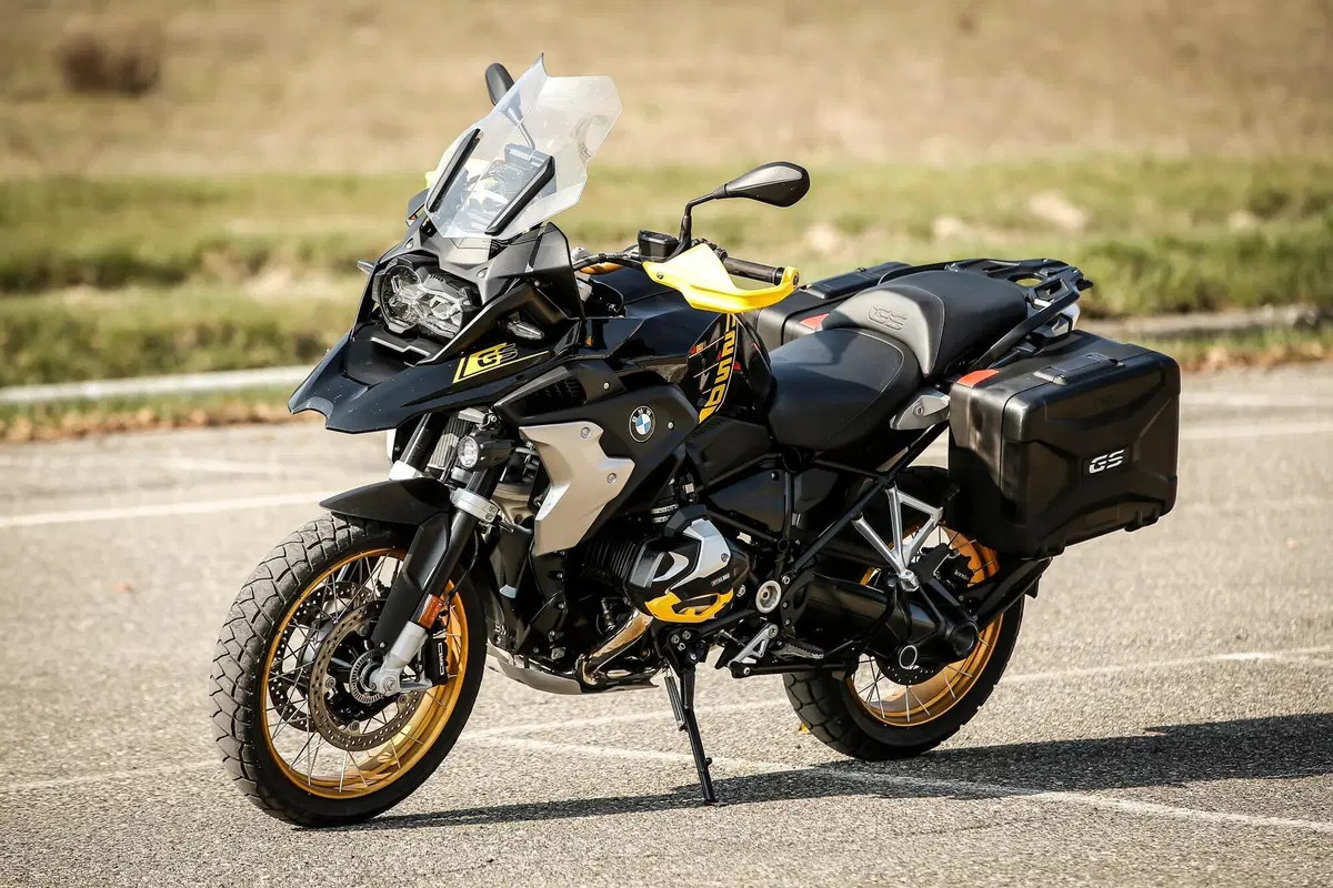 BMW R1250GS VS Ducati Multistrada V4S: maxienduro italiana o tedesca?