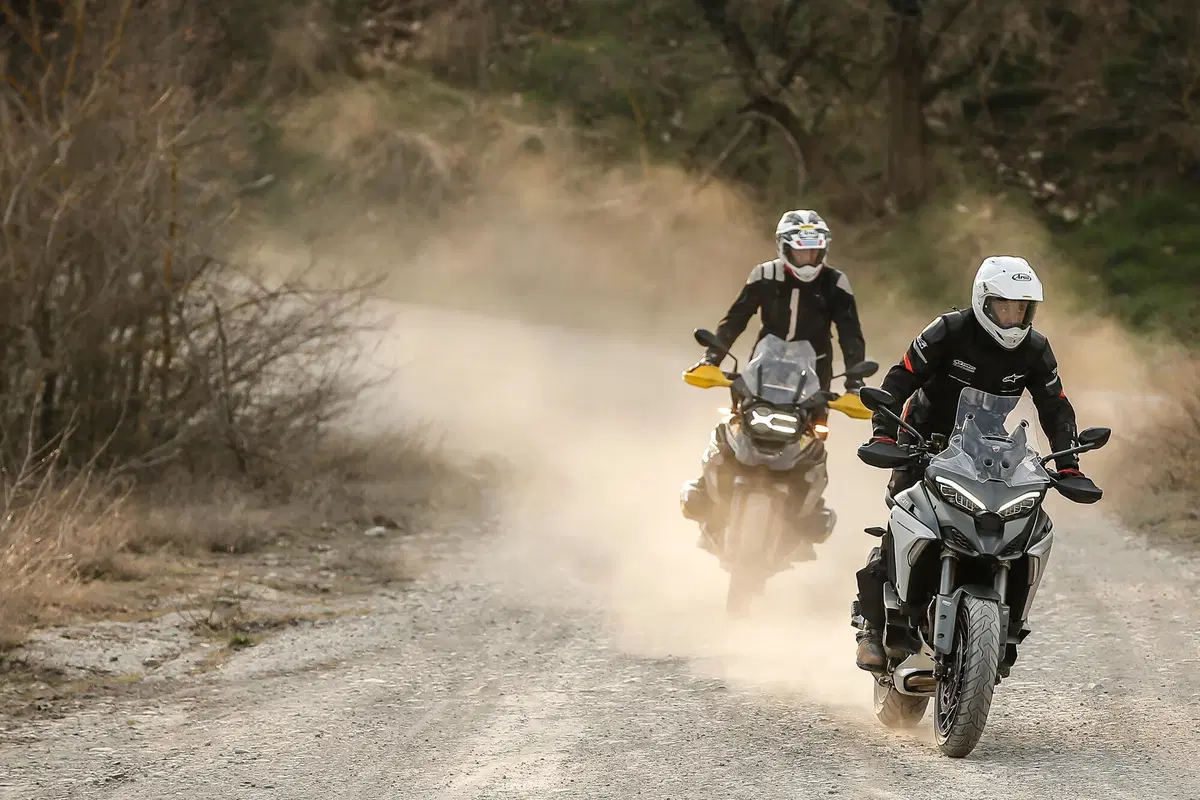 BMW R1250GS VS Ducati Multistrada V4S: maxienduro italiana o tedesca? (4)