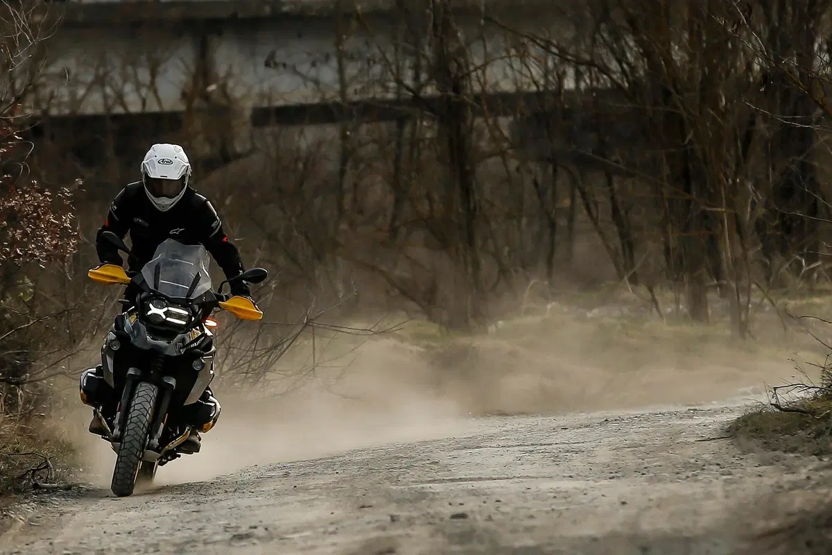 BMW R1250GS VS Ducati Multistrada V4S: maxienduro italiana o tedesca? (6)
