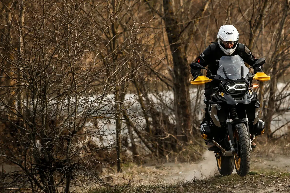 BMW R1250GS VS Ducati Multistrada V4S: maxienduro italiana o tedesca? (6)