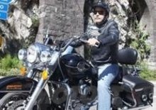 George Clooney in moto sul Lago di Como
