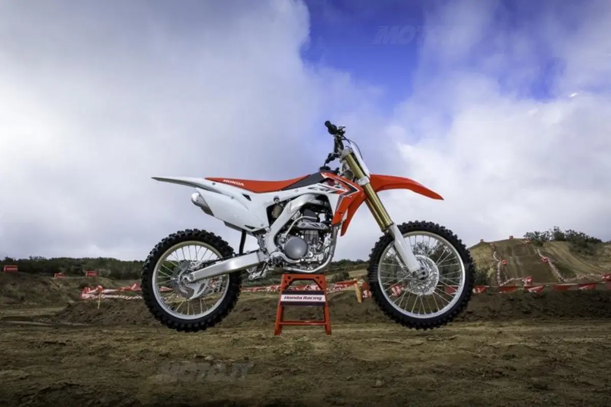 Honda CRF250R e CRF450R 2014 (23)
