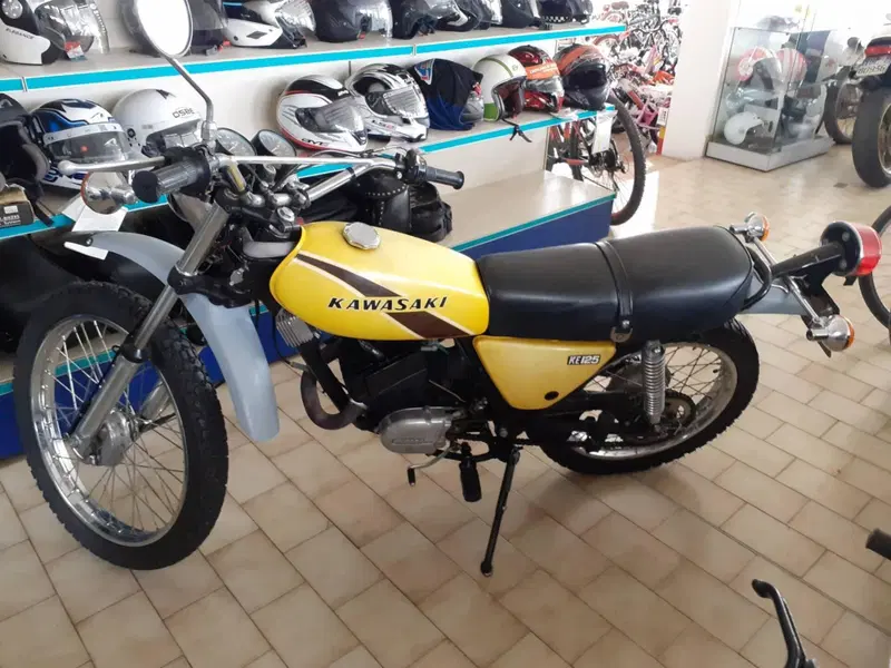 Kawasaki KE125 (3)