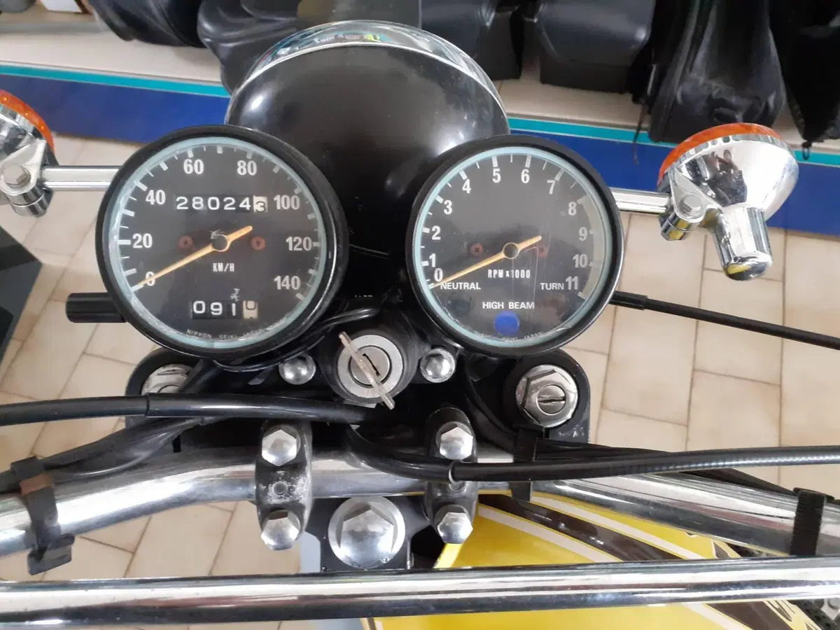 Kawasaki KE125 (4)