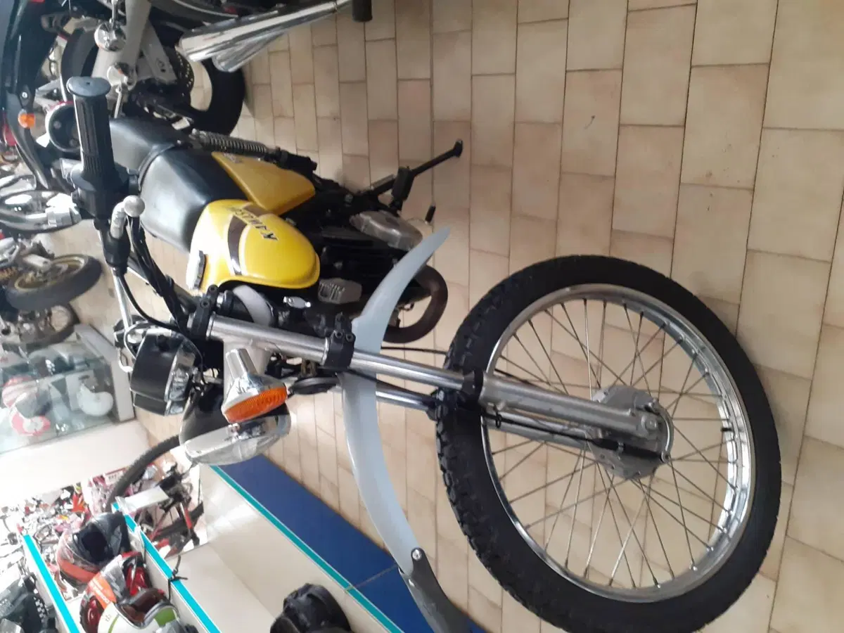 Kawasaki KE125 (6)