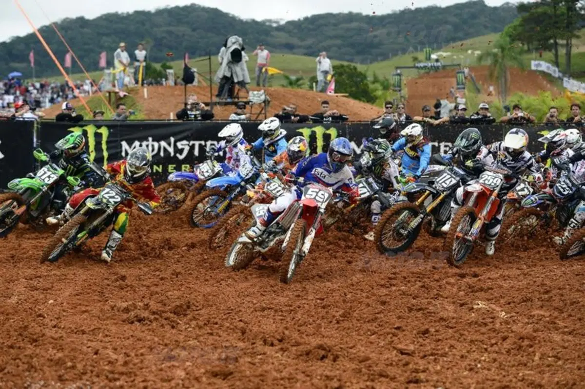 Motocross.  Cairoli e Herlings vincono il GP del Brasile (8)