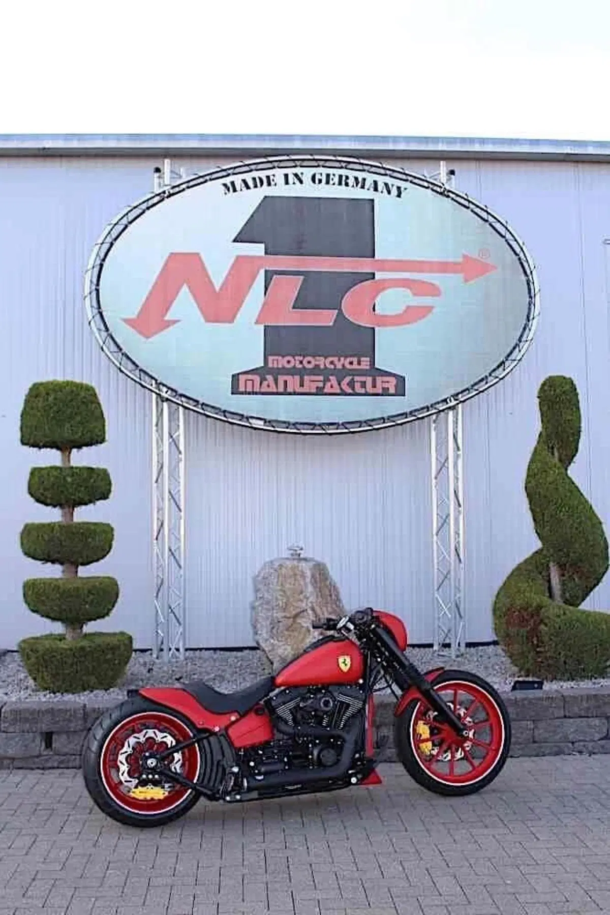 Harley-Davidson Enzo. La Ferrari Softail (18)