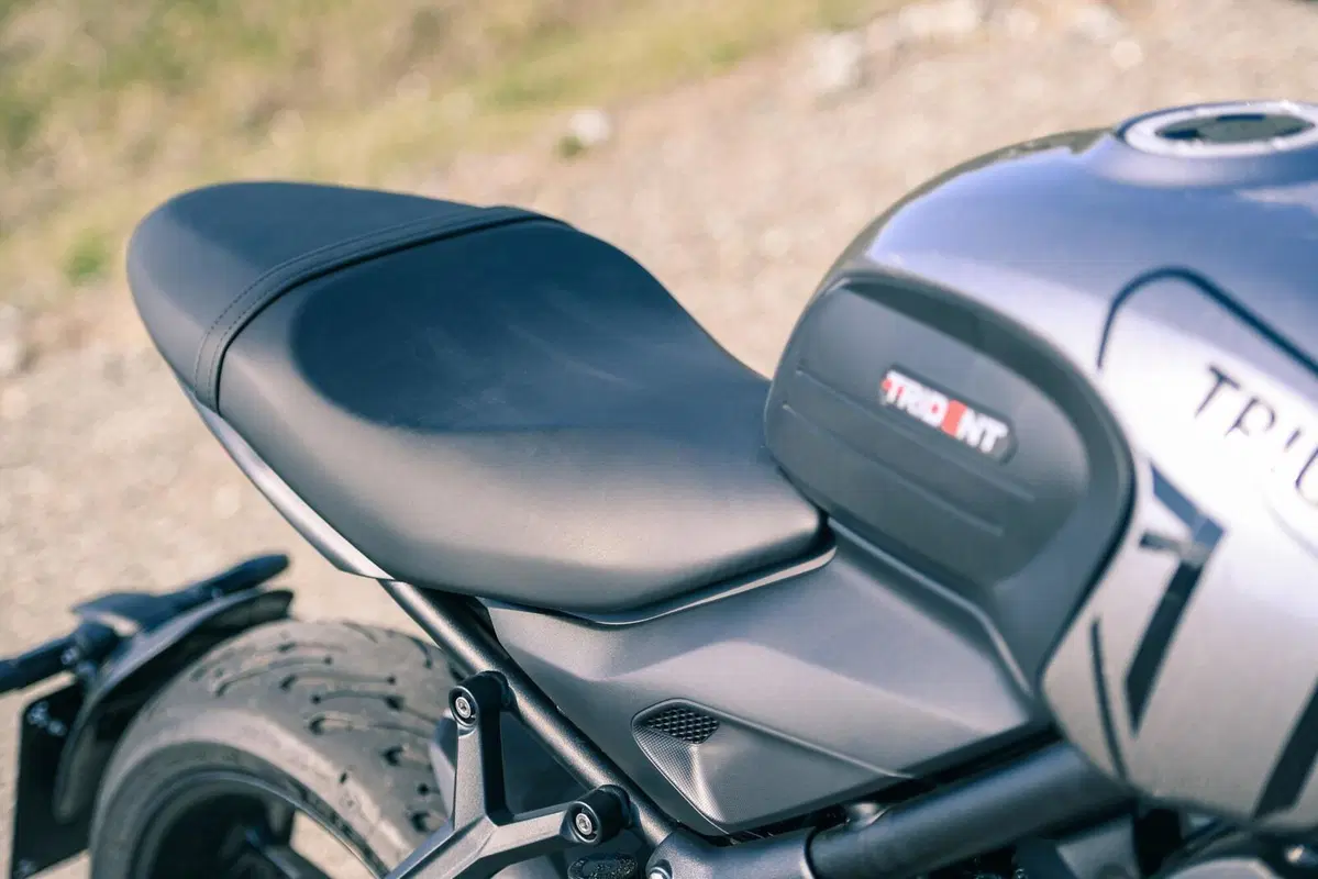 Triumph Trident 660 VS Yamaha MT-07: entry-level? No grazie! (21)