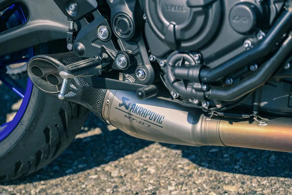 Triumph Trident 660 VS Yamaha MT-07: entry-level? No grazie! (13)