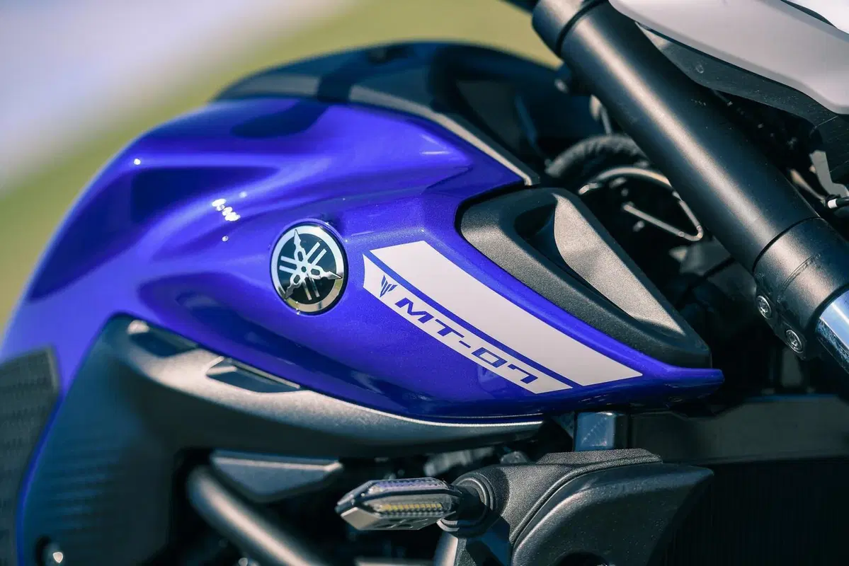 Triumph Trident 660 VS Yamaha MT-07: entry-level? No grazie! (5)