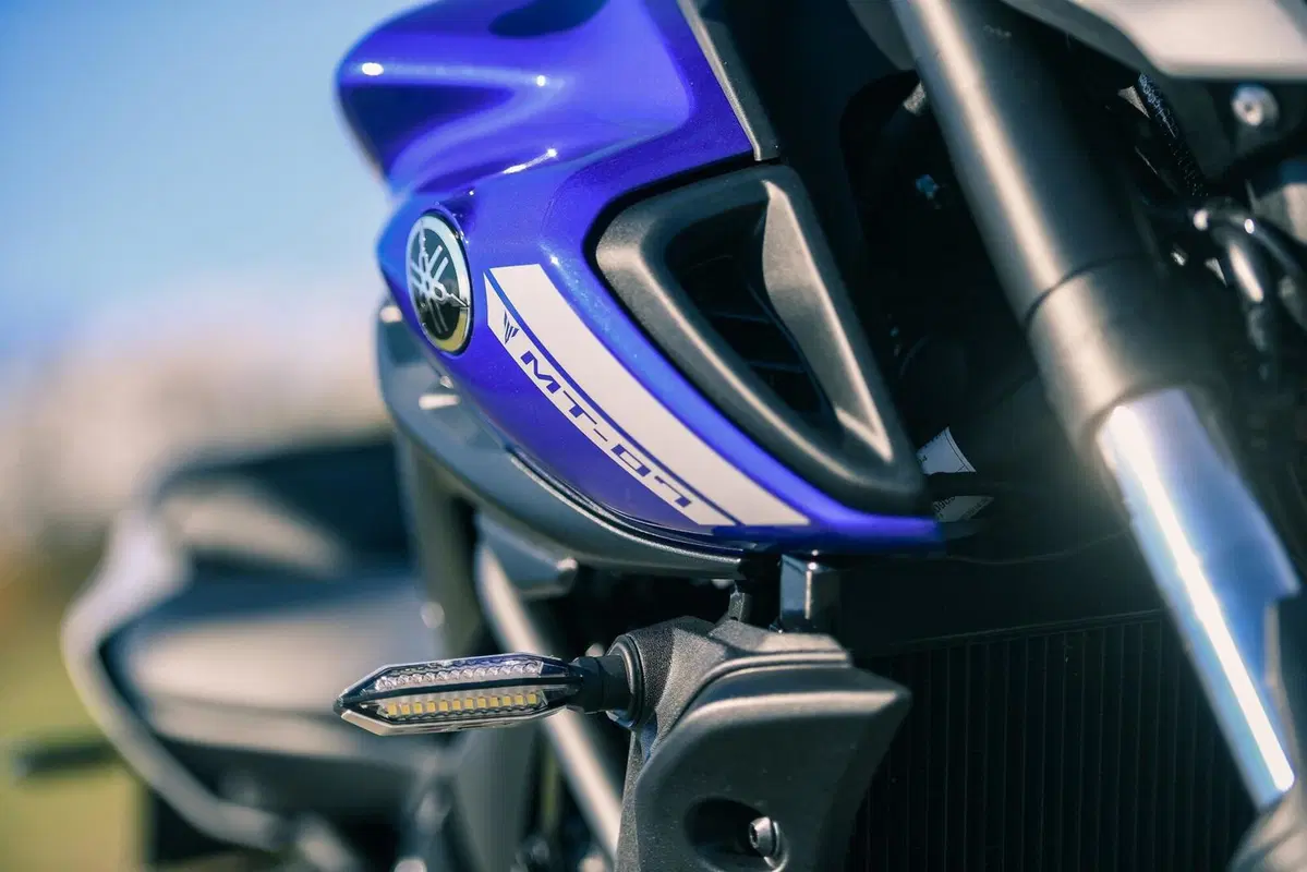 Triumph Trident 660 VS Yamaha MT-07: entry-level? No grazie! (16)